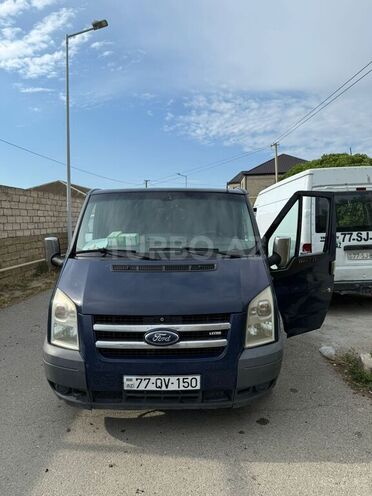 Ford Transit-1
