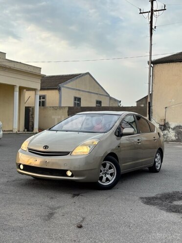 Toyota Prius-1