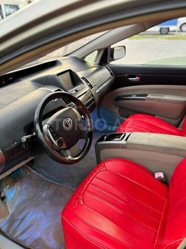 Toyota Prius-6