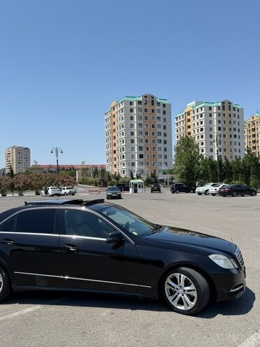 Mercedes E 220-3