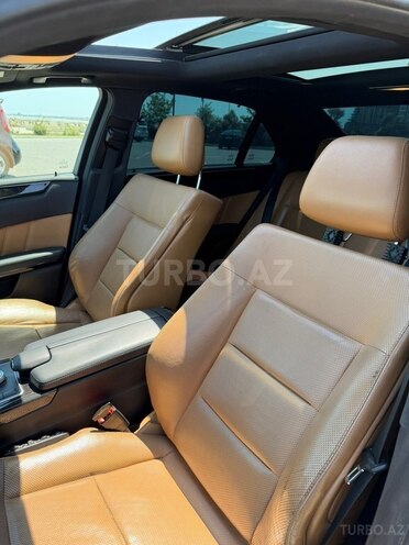 Mercedes E 220-9