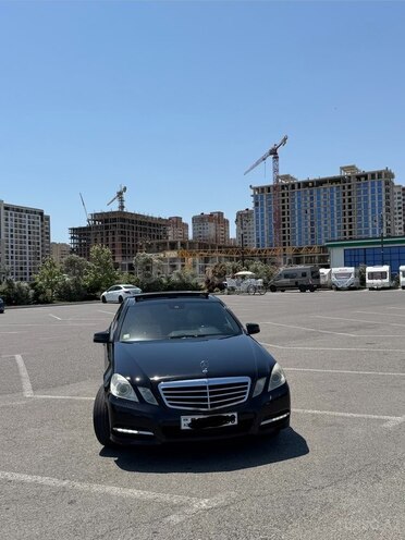 Mercedes E 220-2