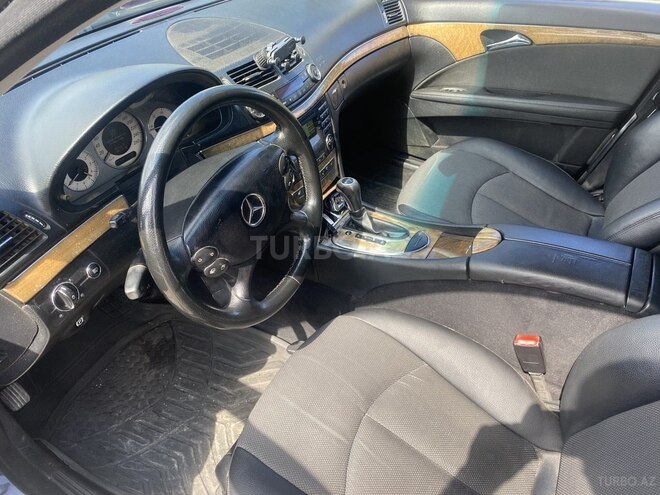 Mercedes E 220-3