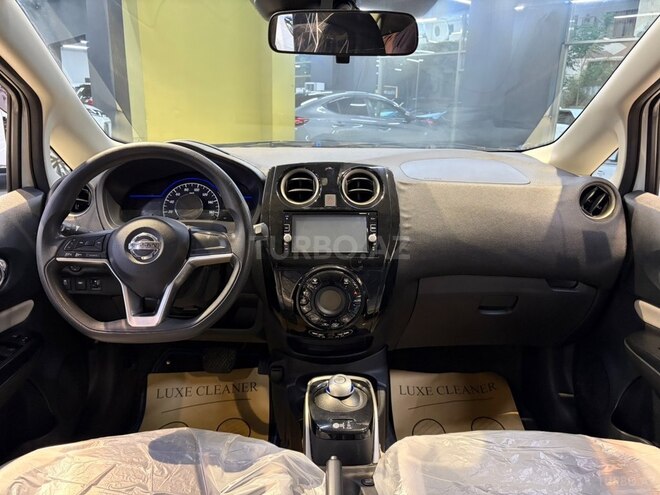 Nissan Note-9