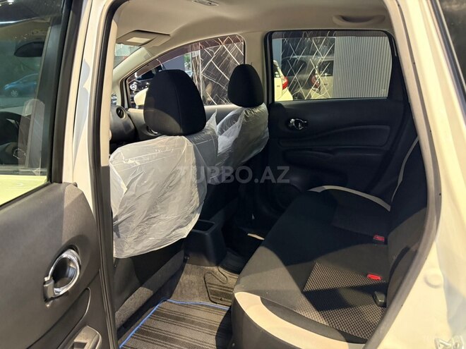 Nissan Note-5