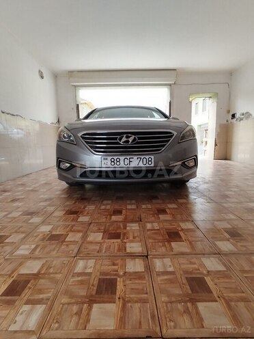 Hyundai Sonata-1