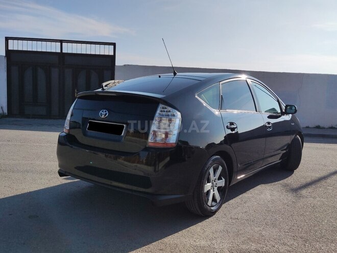 Toyota Prius-5