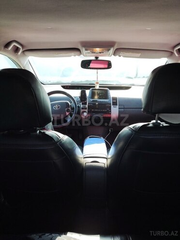 Toyota Prius-8