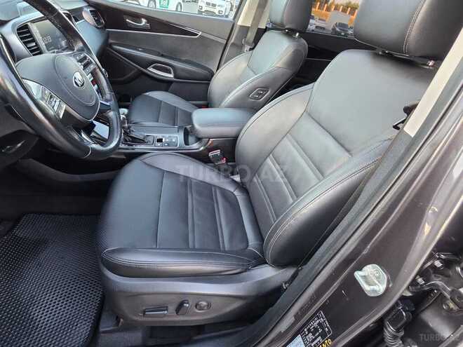 Kia Sorento-21