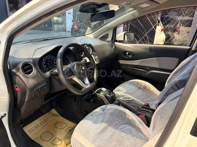 Nissan Note-2