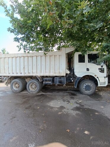 Ford Cargo-2
