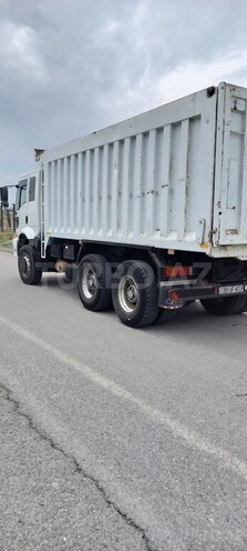 Ford Cargo-6