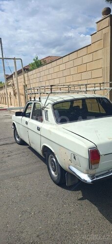 GAZ 24 "Volga"-4