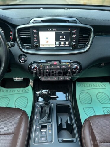 Kia Sorento-21
