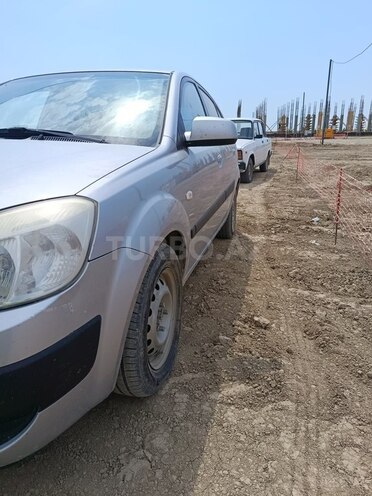 Kia Rio-2