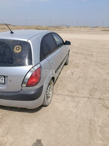 Kia Rio-4