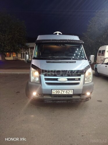 Ford Transit-1