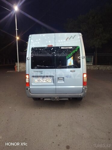 Ford Transit-16