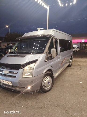 Ford Transit-6