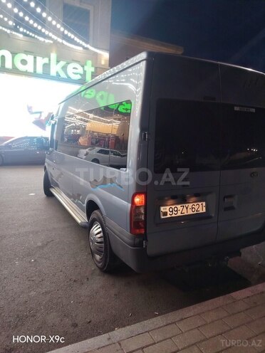 Ford Transit-15