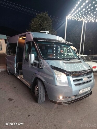 Ford Transit-5