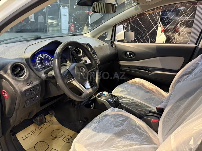 Nissan Note-2