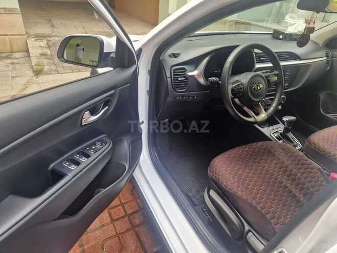 Kia Rio X-Line-2