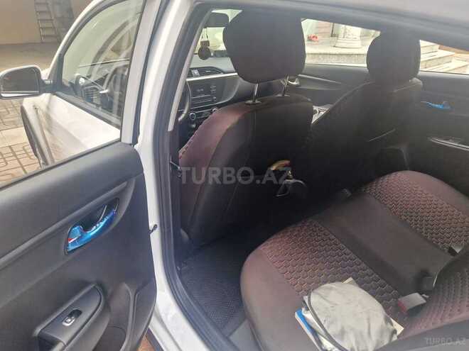 Kia Rio X-Line-5