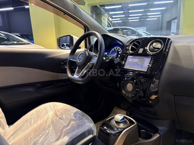 Nissan Note-6