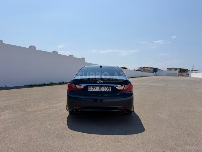 Hyundai Sonata-4