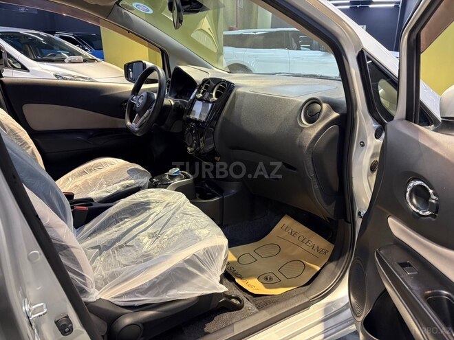Nissan Note-7