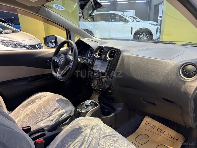 Nissan Note-8