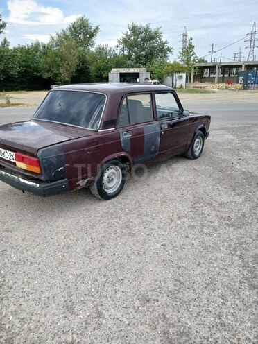 LADA (VAZ) 2107-2