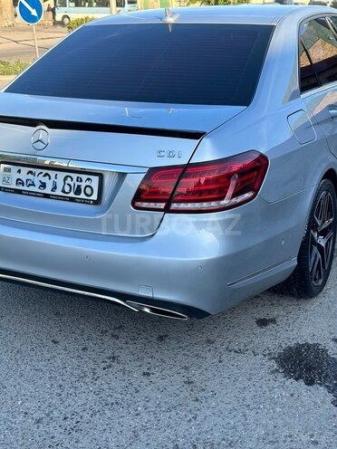 Mercedes E 220-5