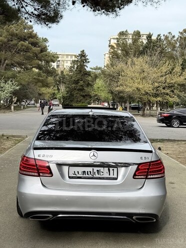 Mercedes E 220-6