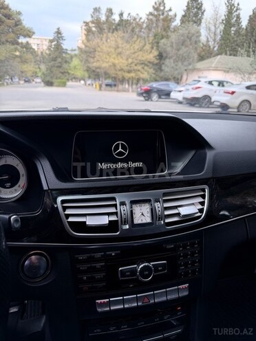 Mercedes E 220-10