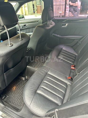 Mercedes E 220-13