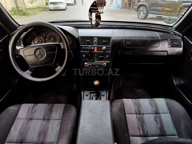 Mercedes C 180-8