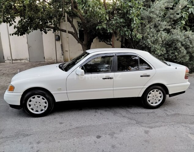 Mercedes C 180-7
