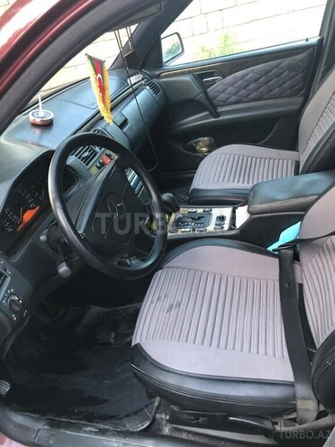 Mercedes E 240-7