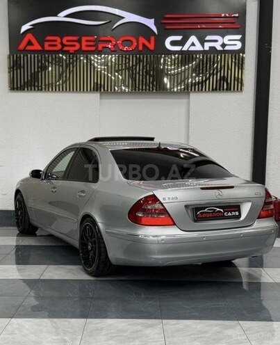Mercedes E 320-8