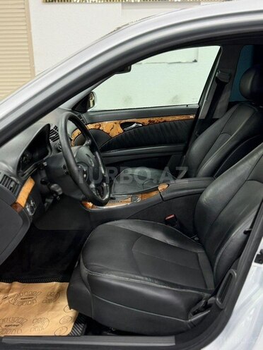 Mercedes E 320-16