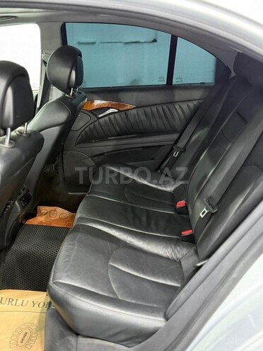 Mercedes E 320-19