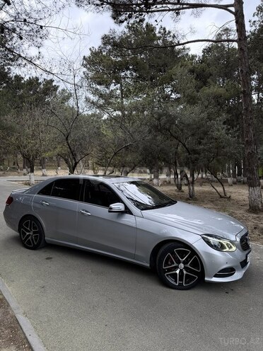Mercedes E 220-3