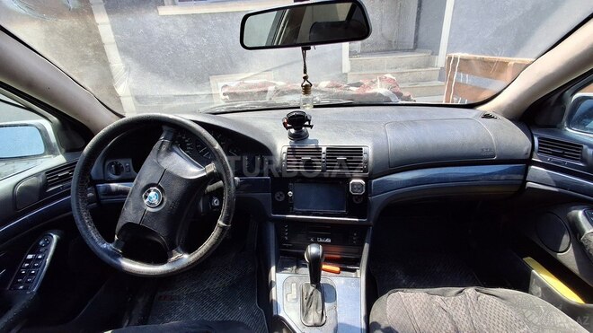 BMW 520-2