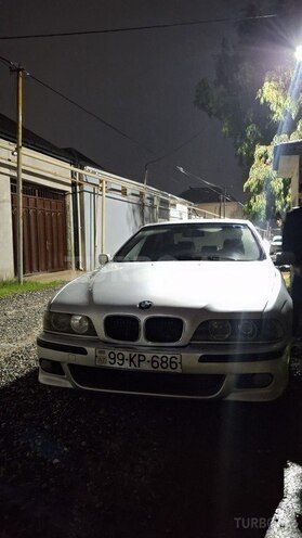BMW 520-1