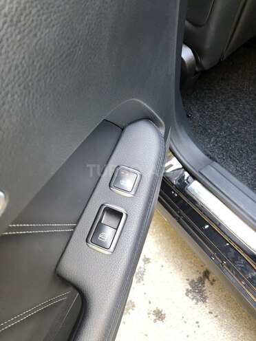 Mercedes E 220-16