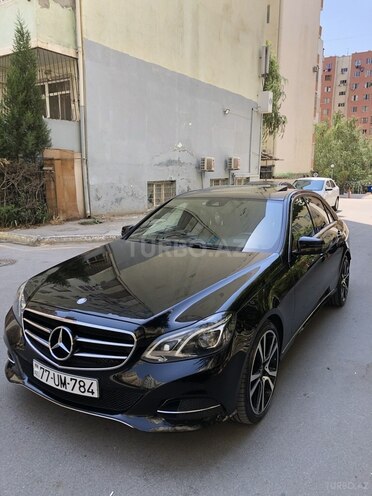 Mercedes E 220-1