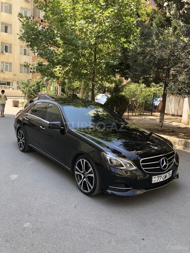 Mercedes E 220-5