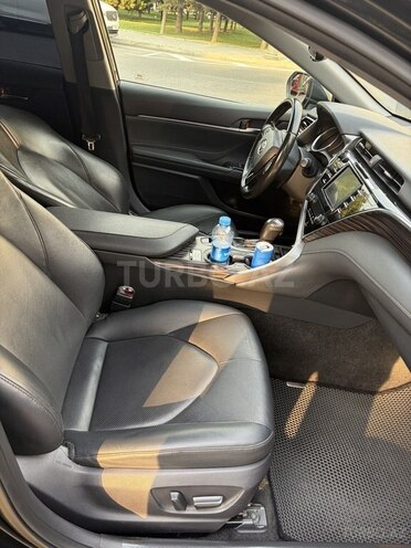 Toyota Camry-8